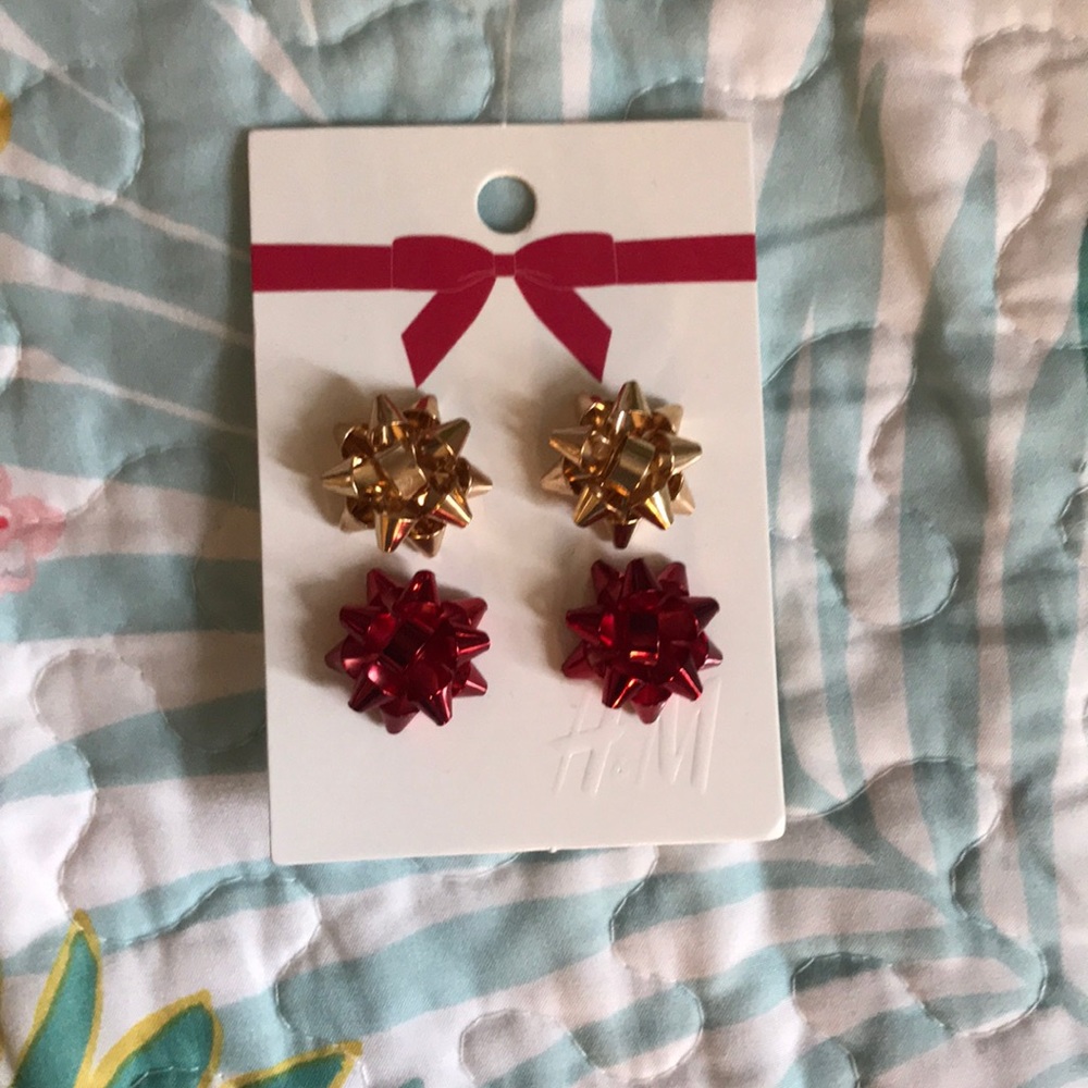 Never worn H&M Christmas bow earrings 🎁